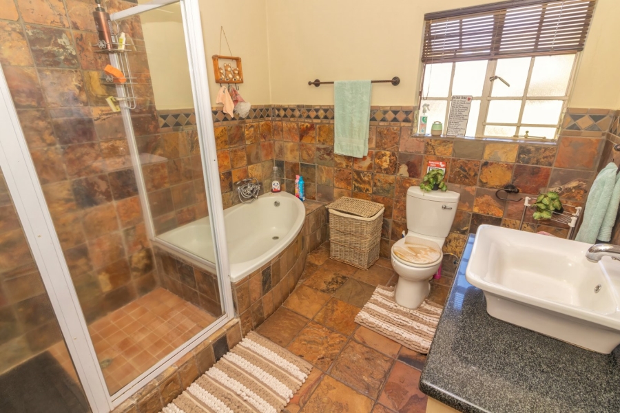 4 Bedroom Property for Sale in Kroonstad Rural Free State